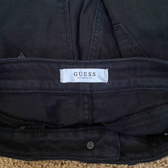 Guess shorts, black, never worn. - Picture 3 of 4